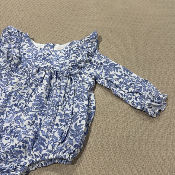 Tullabee Baby Romper - Picture 2 of 12